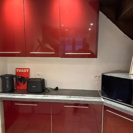 Townhouse, Sleeps 4, Hypercenter شقة *