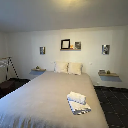 Townhouse, Sleeps 4, Hypercenter * Vouziers