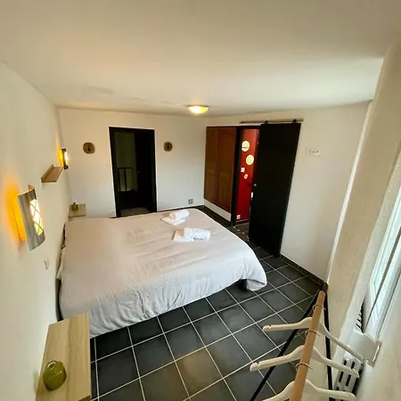 Townhouse, Sleeps 4, Hypercenter شقة